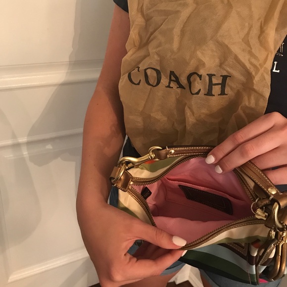 Cute cute Coach striped bag - Picture 3 of 4