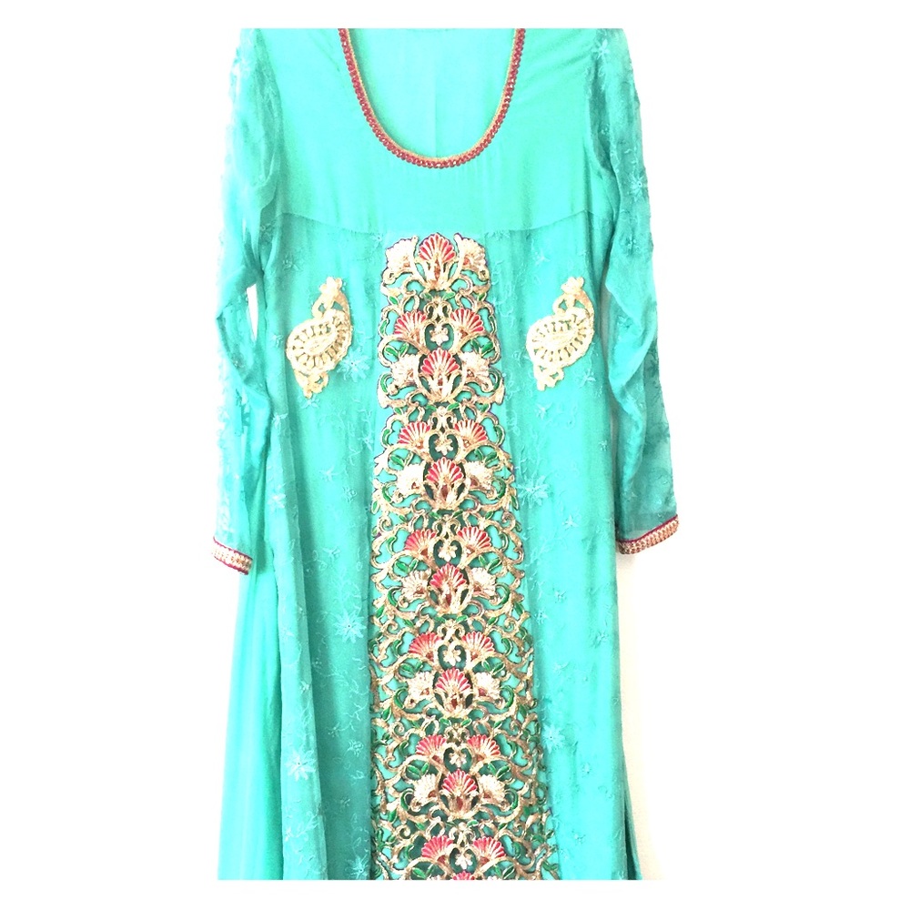 Pakistani ankle length Kameez with pants & dupatta