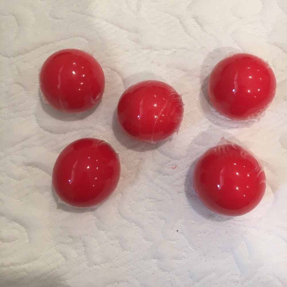 Red nose ball