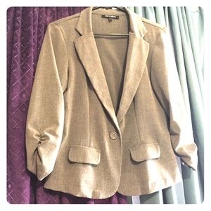 ❌SOLD❌Alex & Olivia ruched sleeve Blazer