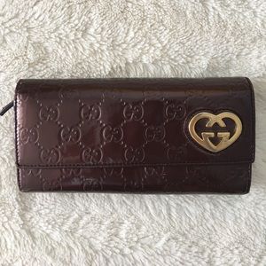 Gucci Guccissima metallic patent leather wallet ✨