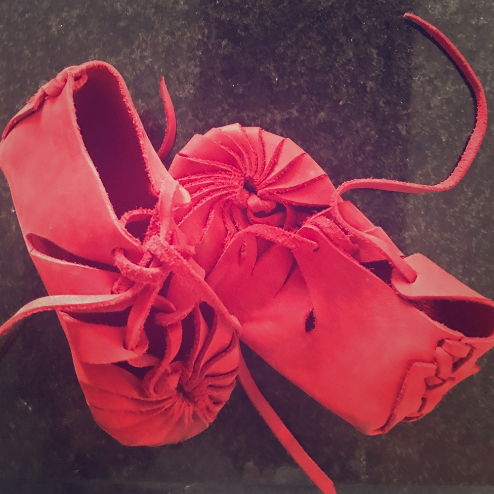 Red girl crib shoes