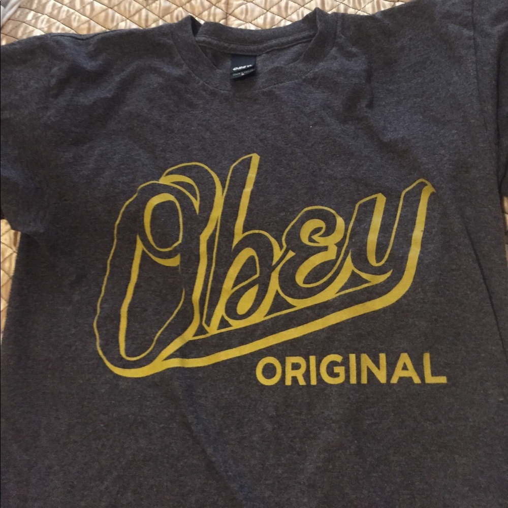 obey propaganda t shirt