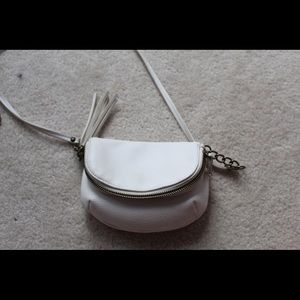 Crossbody purse