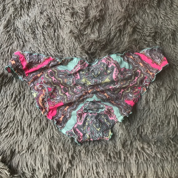 Victoria's Secret Ruffled  bikini bottom - Picture 4 of 7