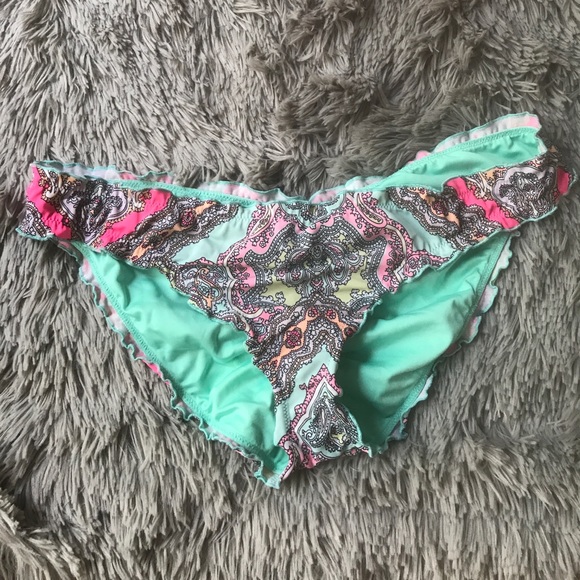Victoria's Secret Ruffled  bikini bottom - Picture 5 of 7