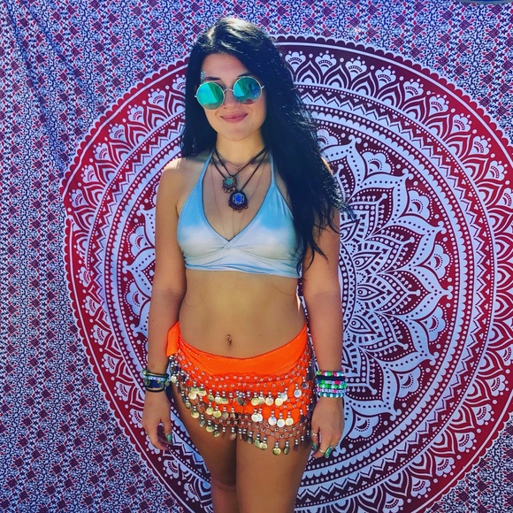 Meet your Posher, Hailey - Picture 2 of 5