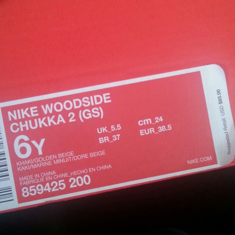 New nike woodside chukka boots mult sizes - Picture 3 of 4