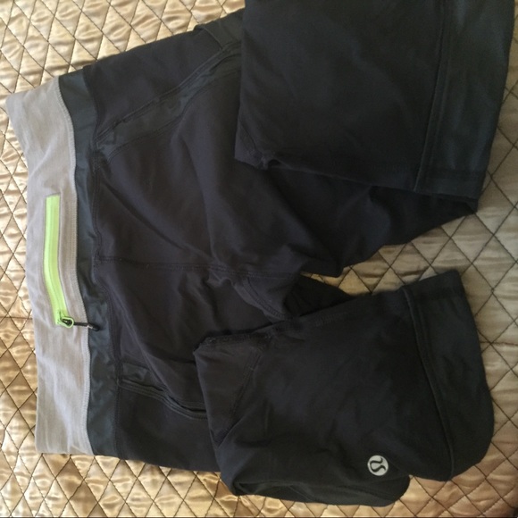 lulu lemon capris - Picture 3 of 4