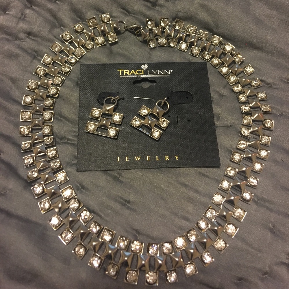 Tracy Lynn Camera Ready Necklace Set