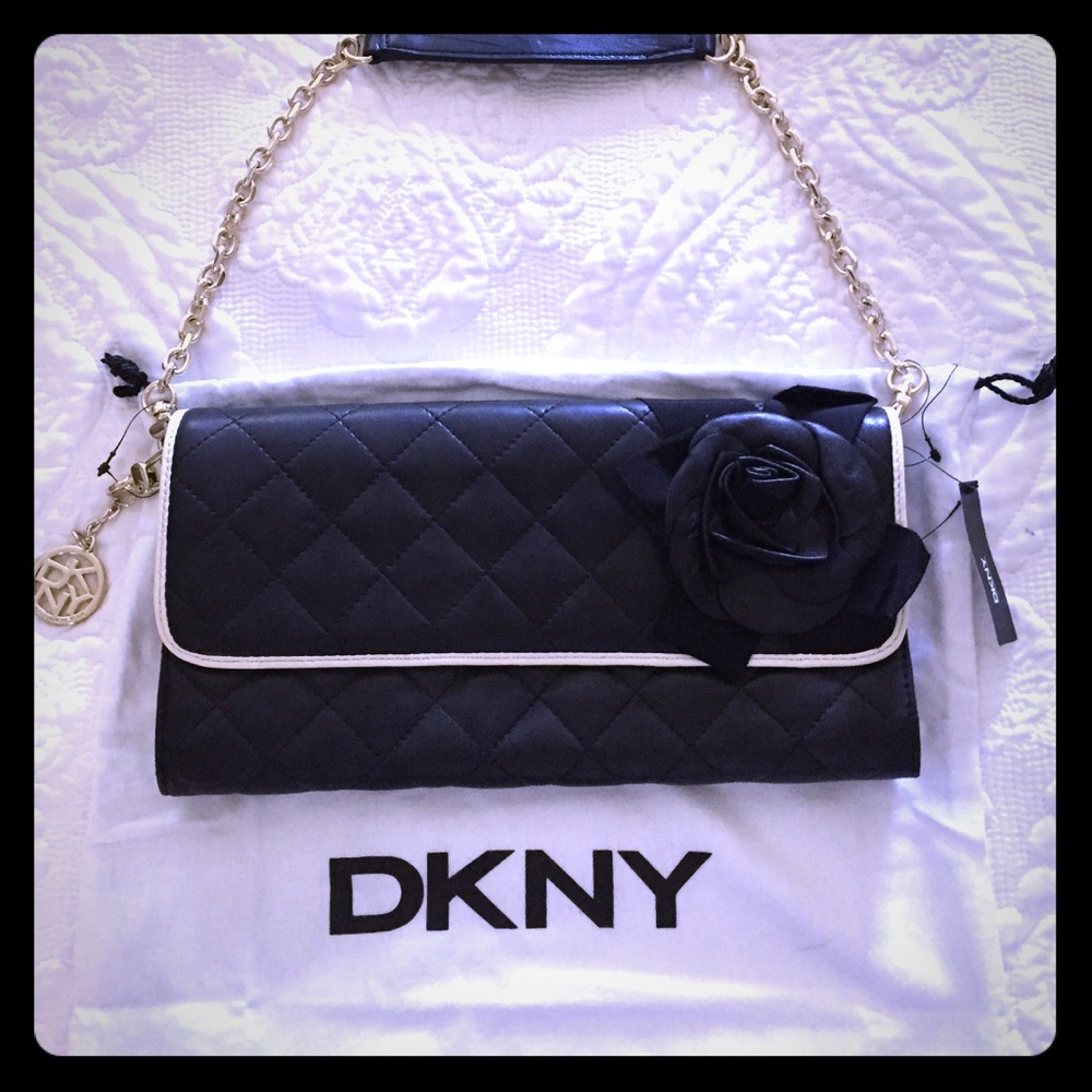 DKNY QUILTED NAPPA LEATHER FLOWER 🌺 PURSE CLUTCH