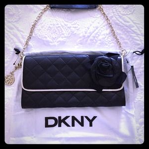 DKNY QUILTED NAPPA LEATHER FLOWER 🌺 PURSE CLUTCH