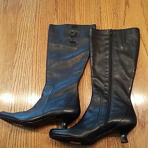 Calf high kitten heel boots