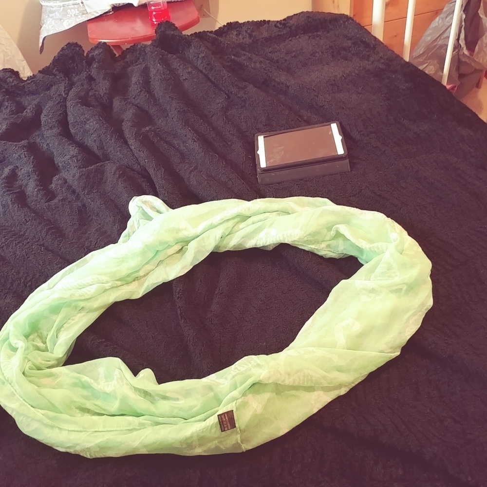HUGE sized infinity boutique seahorse scarf