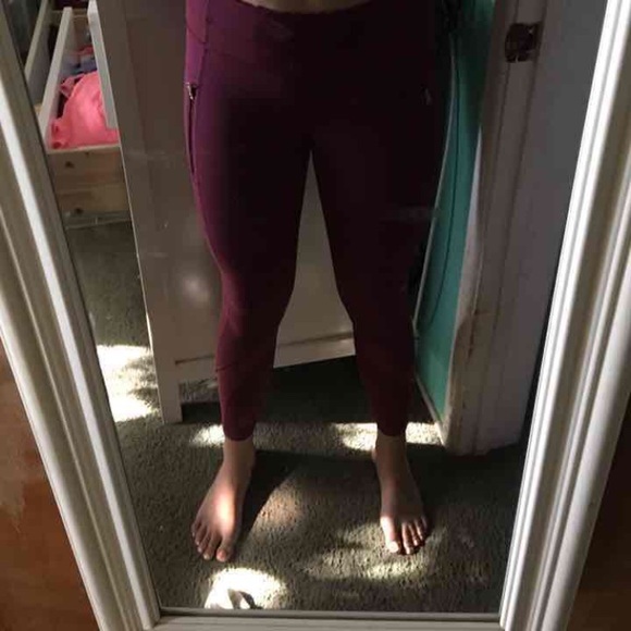 Lululemon 7/8 pants - Picture 2 of 3