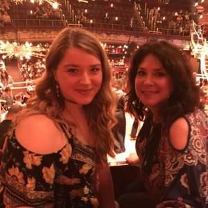 Meet your Posher, Monica