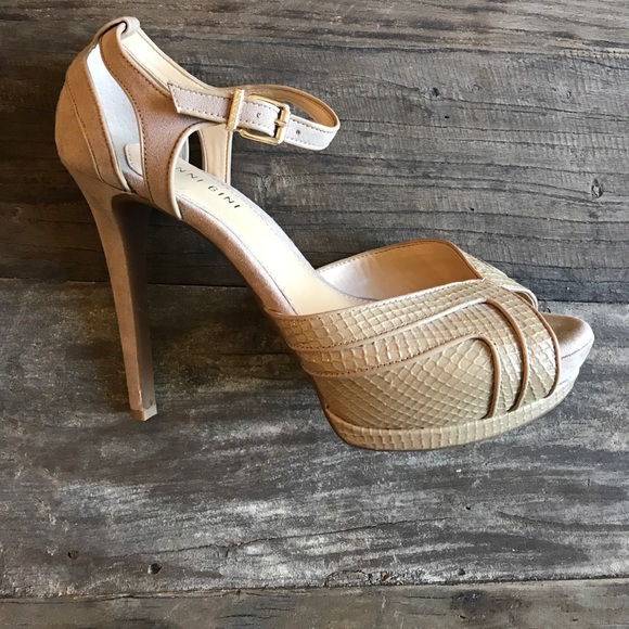 Gianni Bini Shoes Tan Suede Gianni Bini Platform Peep