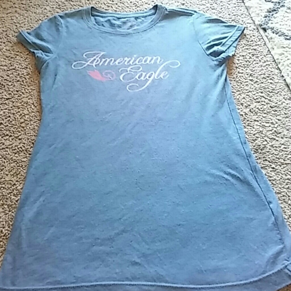 American eagle womens tshirt in used condition