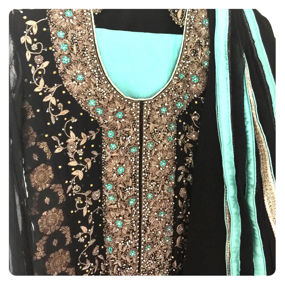 Gorgeous Pakistani Gown Kameez Silk Pants Dupata