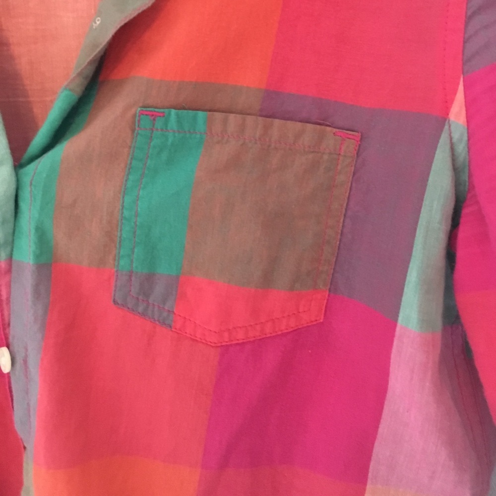 Fun casual button down - Picture 2 of 3