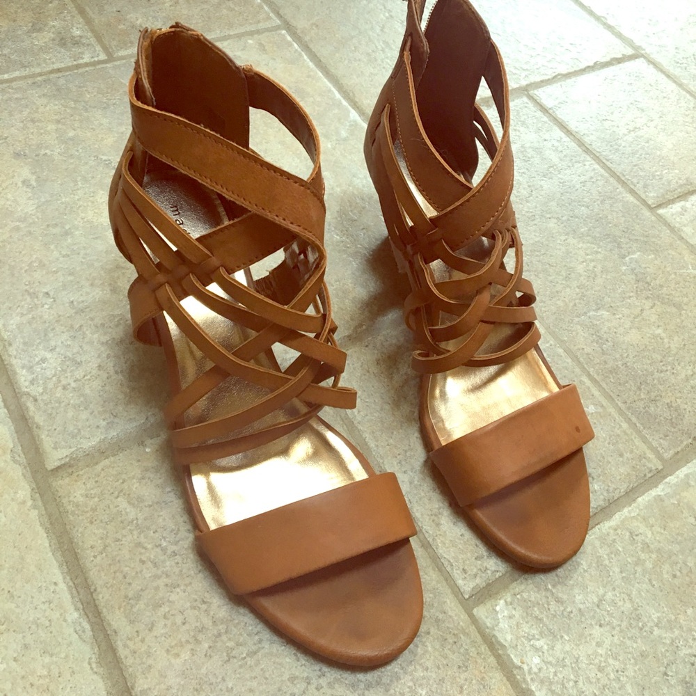 Strapped wedge sandals