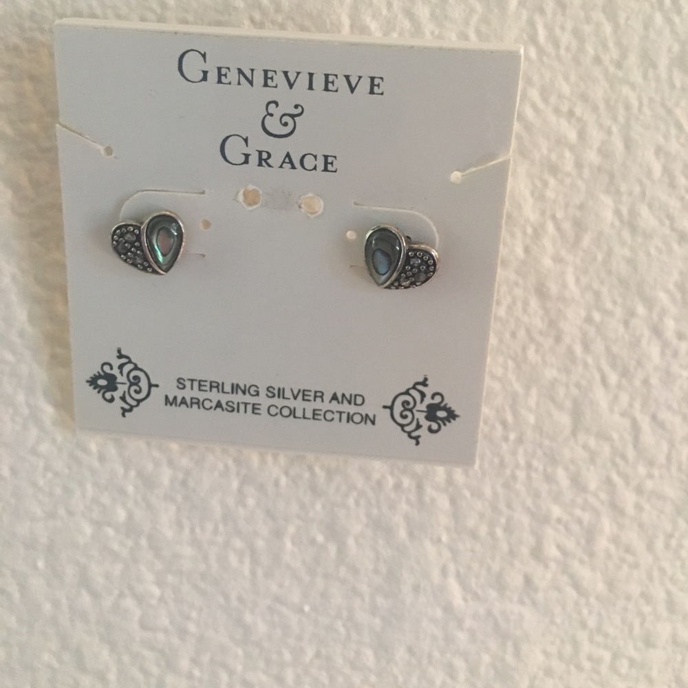 Silver stud earrings with stone