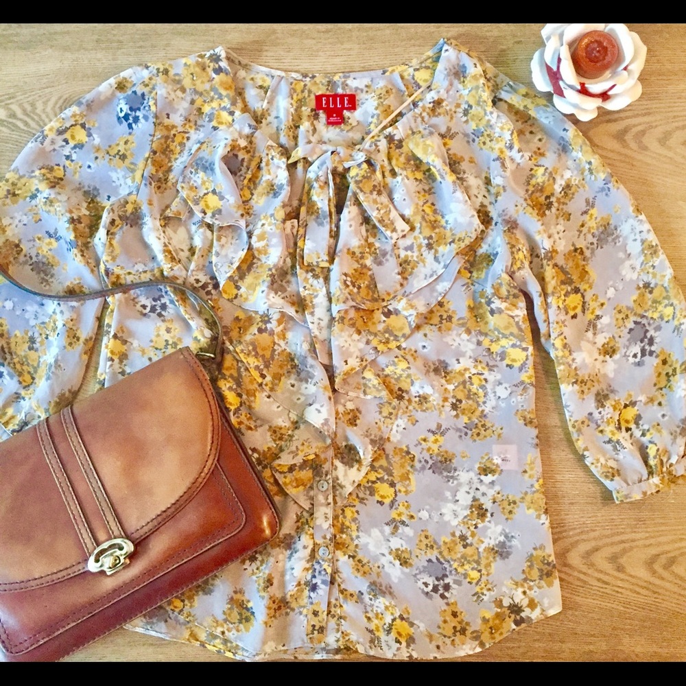 Moving Sale!! Elle Floral Blouse, Size Small