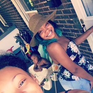 Meet your Posher, Brea