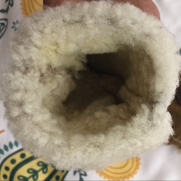 Authentic UGG Sand Leather Fur Gloves EUC - Picture 8 of 8