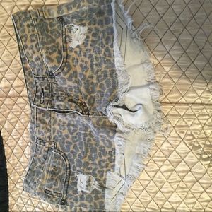 Billabong short shorts