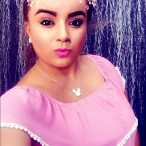 Meet your Posher, Paula