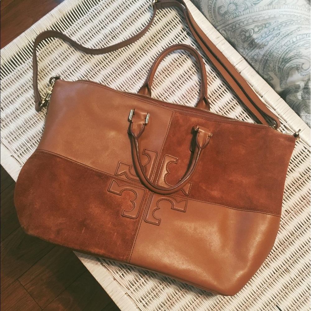 Hardly used. Great condition Tory Butch Bag