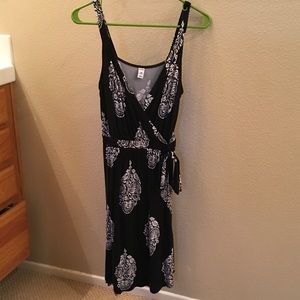 Old Navy black and white faux wrap dress