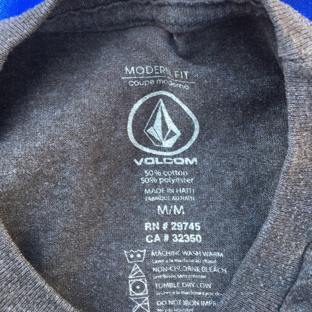 VOLCOM - Picture 3 of 3