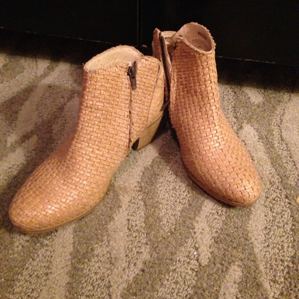 Catherine Malandrino Booties