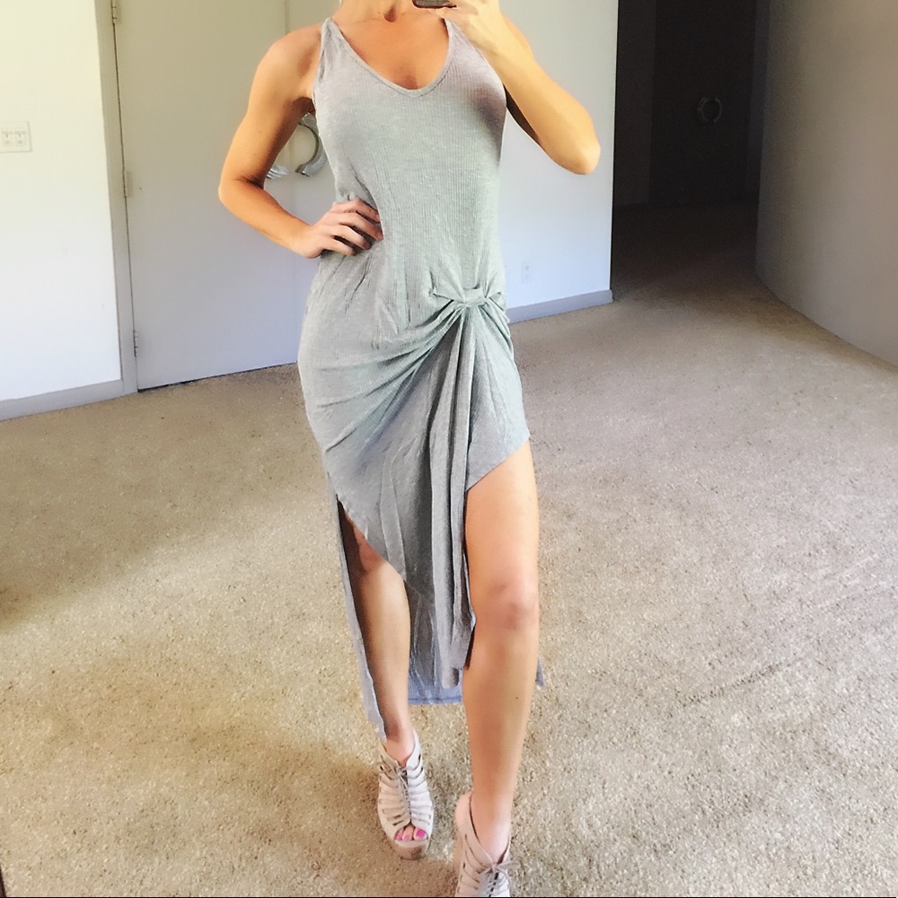 🔹LAST ONE 🔹Gray Knotted Front Maxi Dress - Picture 6 of 7