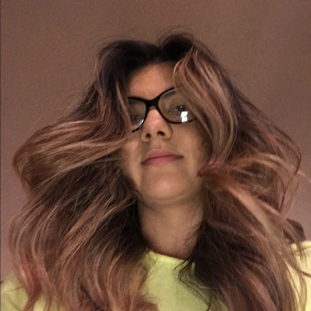 Meet your Posher, Adilene