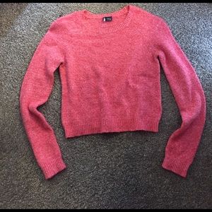 ✨✨Coral crop sweater✨✨
