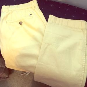 Slim fit yellow Tommy Hilfiger Slacks size 32/30