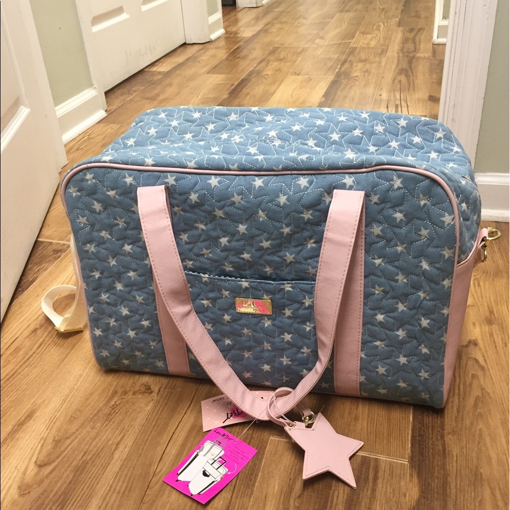 Betsey Johnson weekender NWT FLASH SALE!⚡️