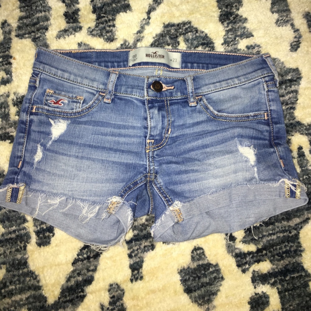 Hollister distressed shorts