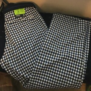Never worn IZOD Golf pants - size 32/30