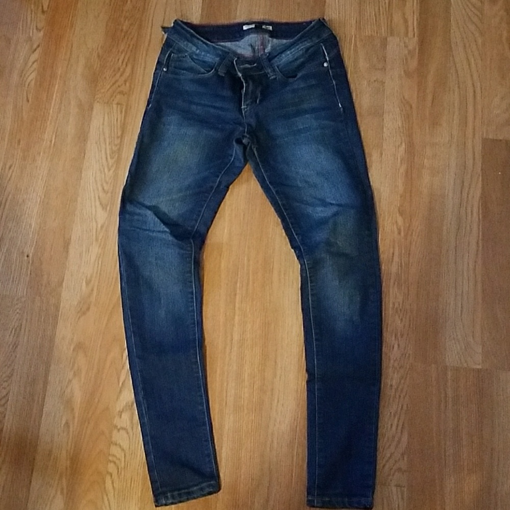 Juniors jeans