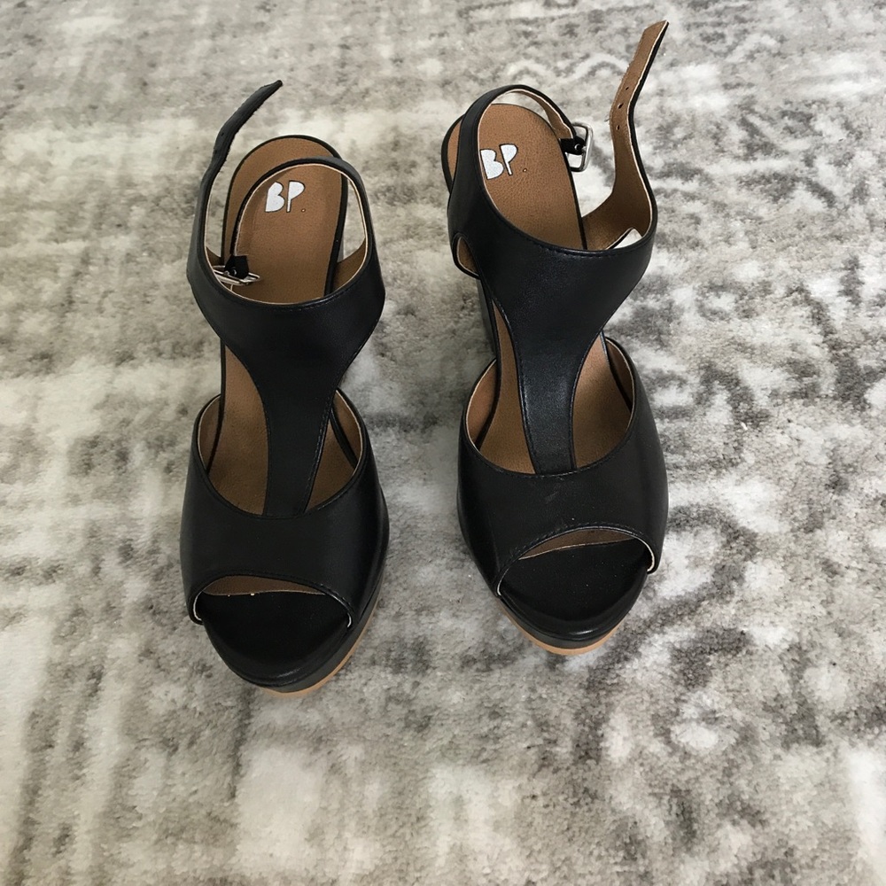 Black BP wedges
