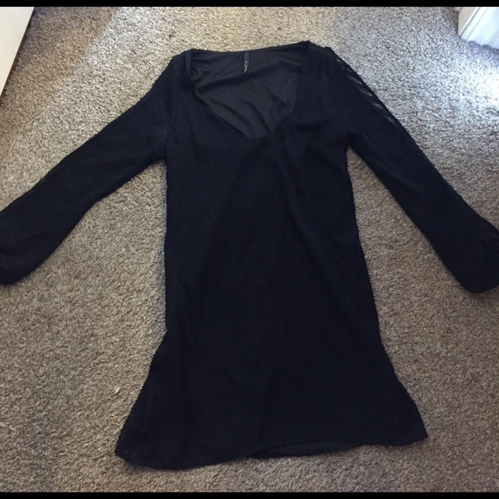✨✨little black long sleeve dress✨✨