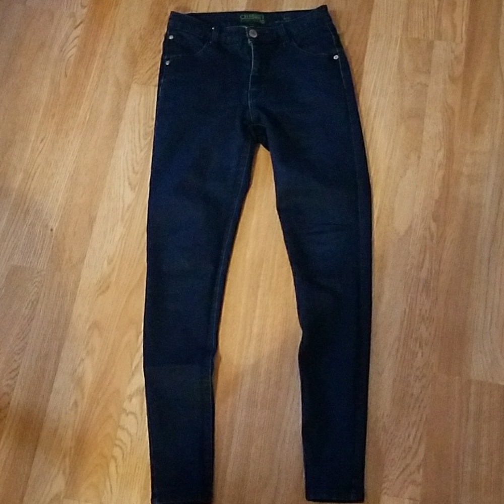 Dark navy stretch juniors skinny leg jeans