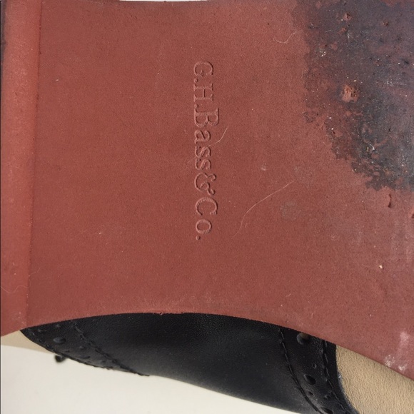 GH Bass &Co  Ladies 9M Saddle Shoes Bone and Navy - Picture 4 of 6