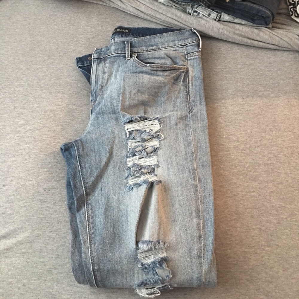 Destroyed Jeans