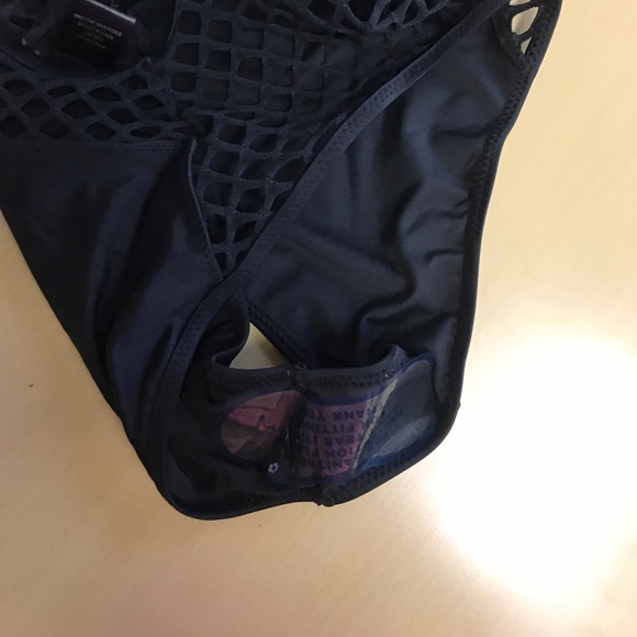 Nasty gal black Swimsuit - Picture 4 of 4