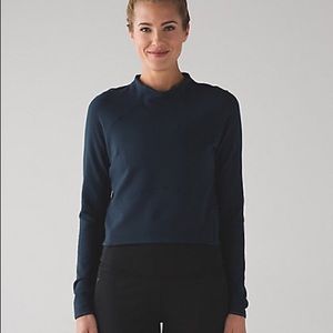 Lululemon Hill and Valley Mock Neck Crop top